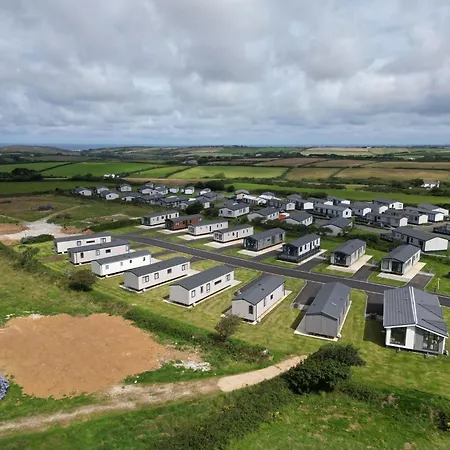 Valley View With A Luxurious Hot Tub Holiday home *